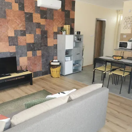 Apartment Gold *